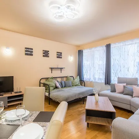 Апартаменты Very Central - Large - Balcony - Comfy *