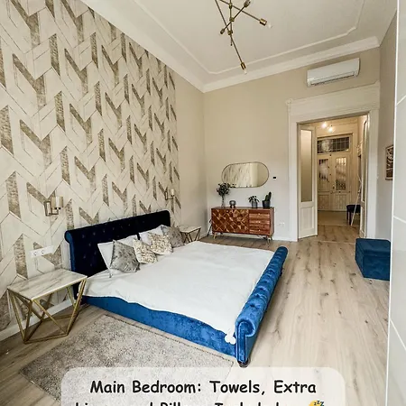 Luxury Parisian Designed 3-bedroom Gem In Heart Of Apartment Budapest