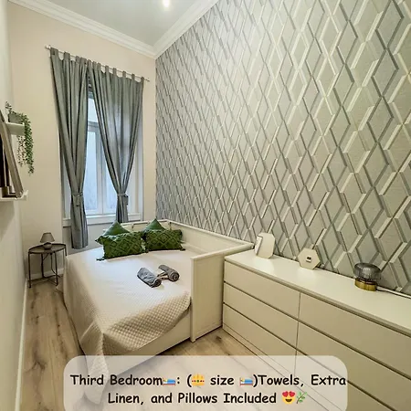 Luxury Parisian Designed 3-bedroom Gem In Heart Of Apartment Budapest