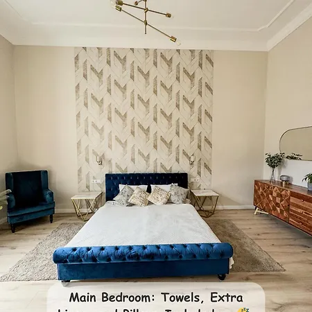 Luxury Parisian Designed 3-bedroom Gem In Heart Of Apartment Budapest