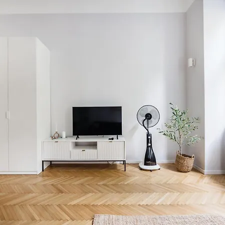 Apartment Serene And Spacious In The Centre *