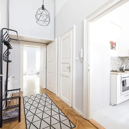 Apartment Serene And Spacious In The Centre