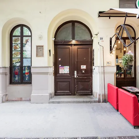 Serene And Spacious In The Centre Apartment Budapest