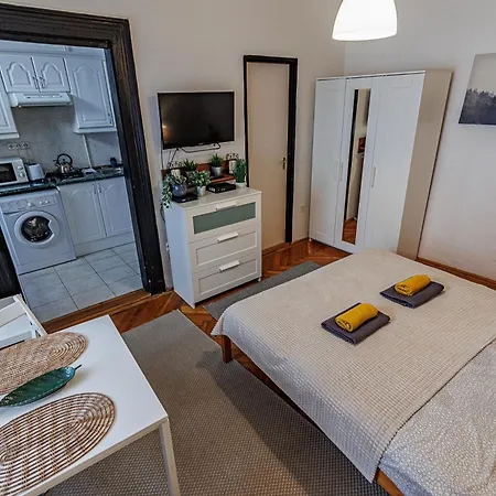 Apartment Beat Of The - Cozy Downtown *