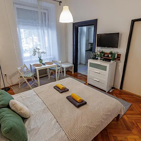 Apartment Beat Of The - Cozy Downtown *