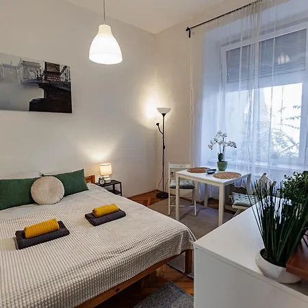 Apartment Beat Of The - Cozy Downtown *