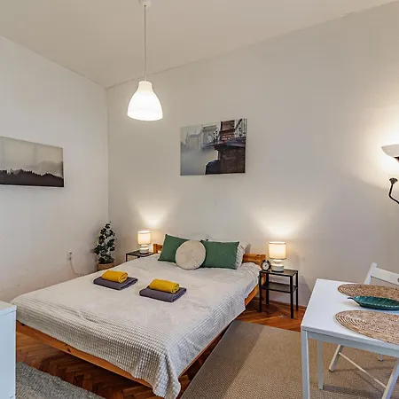 Beat Of The - Cozy Downtown Apartment Budapest