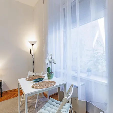 Beat Of The - Cozy Downtown Apartment Budapest