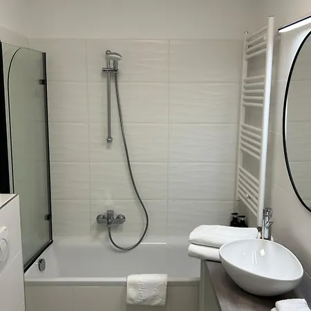West Budapest-edge Of Downtown-free Parking * Budapest