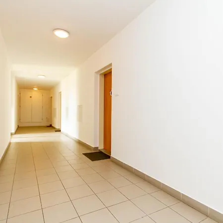 Modern Comfort In Jozsef Street By Nw Budapešť