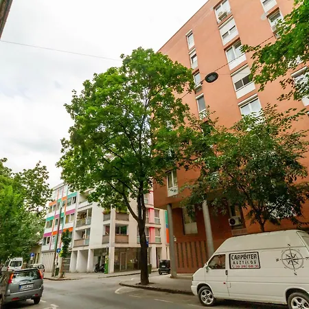 Modern Comfort In Jozsef Street By Nw