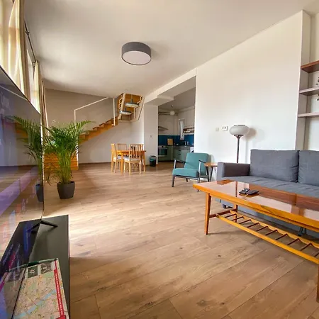 Appartement Spacious 2 Story Loft W Balcony Near Opera, Andrassy Boedapest