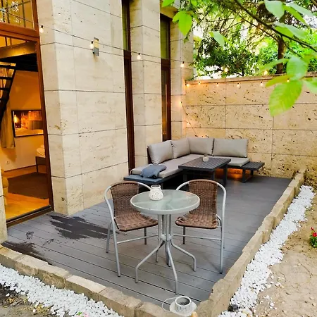 Apartment Mooki Loft&garden In Sohobudapest Budapest
