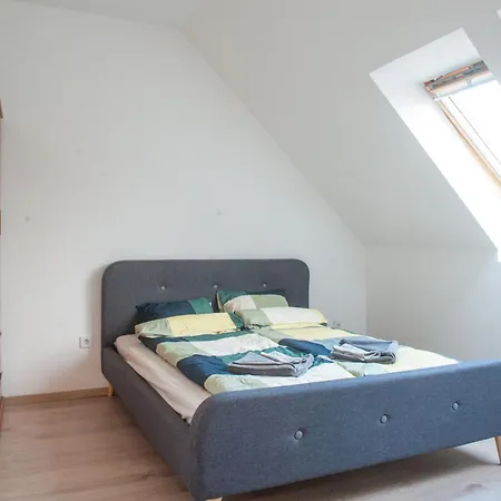Spacious 2 Story Loft W Balcony Near Opera, Andrassy Appartement *