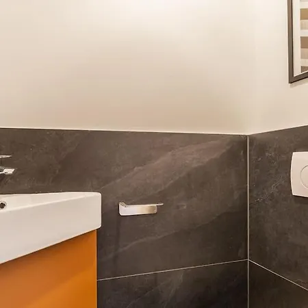Xiii Shades Pink Flamingo Apartment Budapest