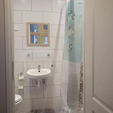 Apartment Quiet Place In The Center Budapest