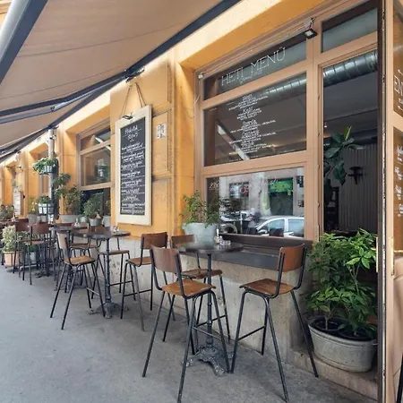 Extra - Mini Modern Budapest
