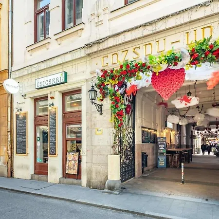 Mini Ultra Budapest