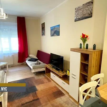 Little Americas New York Apartment Budapest