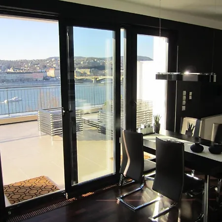 Penthouse Mit Donaublick Apartment *