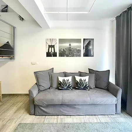 Aparthotel Vagabond Downtown 4*