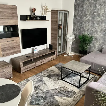The Rose Garden Apartment *
