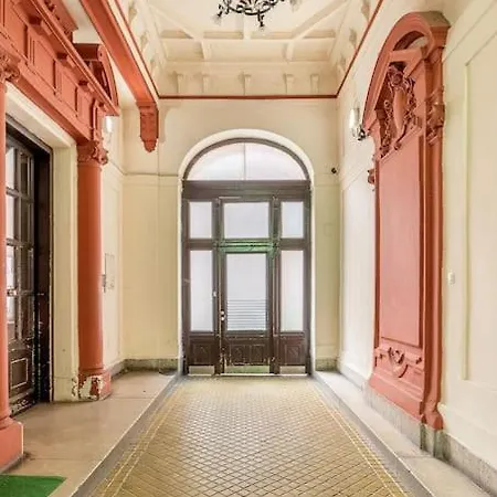 Deluxe Retreat - Free Parking Budapest
