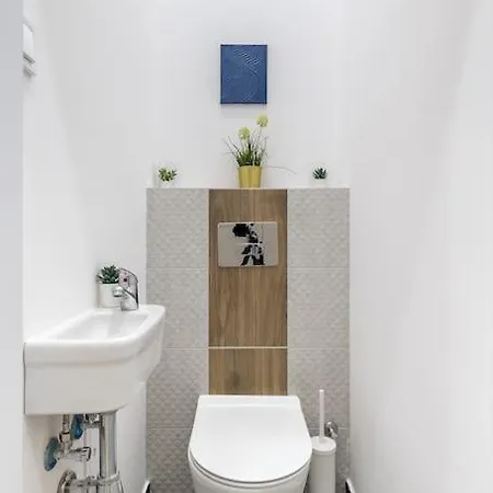 Deluxe Retreat - Free Parking * Budapest