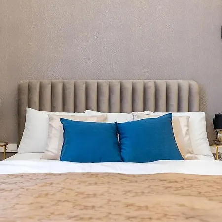 Apartment Deluxe Retreat - Free Parking
