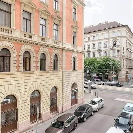 Apartment Deluxe Retreat - Free Parking Budapest