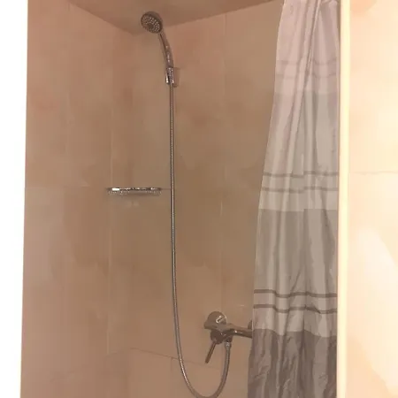 Akacfa Apartment *