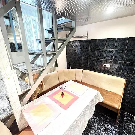 Apartment Akacfa *