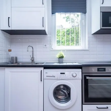Apartment Super New With Air Conditioning *