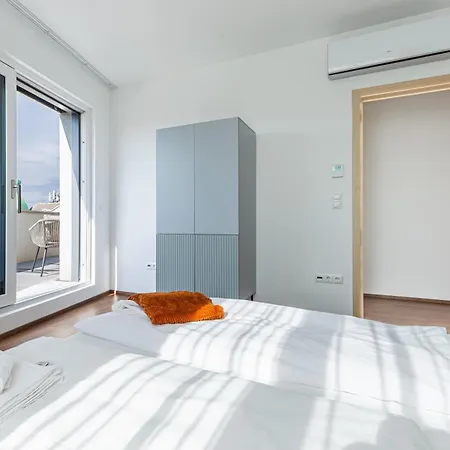 New Penthouse W Double Parking, Panoramic Balcony 아파트 부다페스트