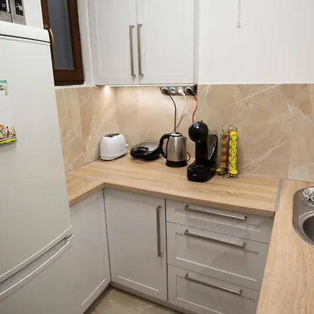 Apartment Huge 2 Bedroom Flat With Stunning View - Close To Sziget *