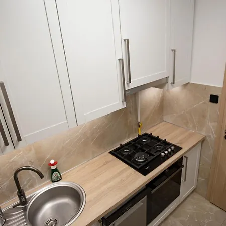 Apartment Huge 2 Bedroom Flat With Stunning View - Close To Sziget