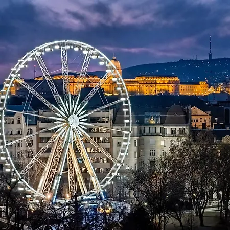 Huge Warm Luxury * Budapest