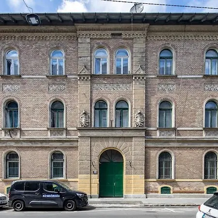 Апартаменты Free Parking Big Joe 6ppl