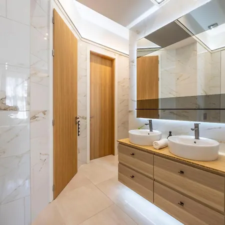 High-end Luxurious Royal In The Heart Of Apartamento Budapeste