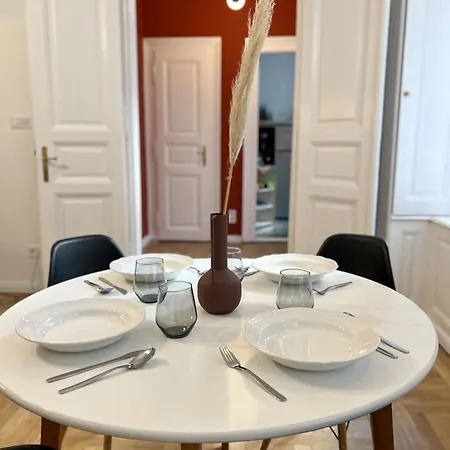 Apartment Center Krt2 *