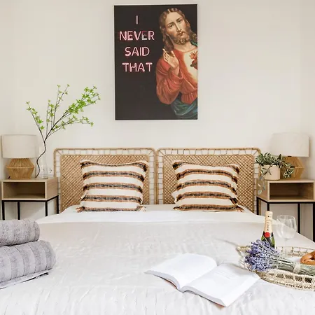 Chic 3br Heart Of District 7- Gem Apartment *
