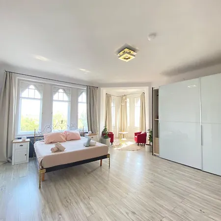 Penthouse In The Castle