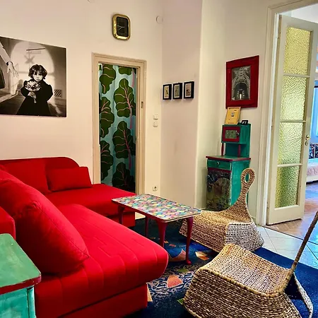 Cozy Art Flat Downtown Buda Apartment *