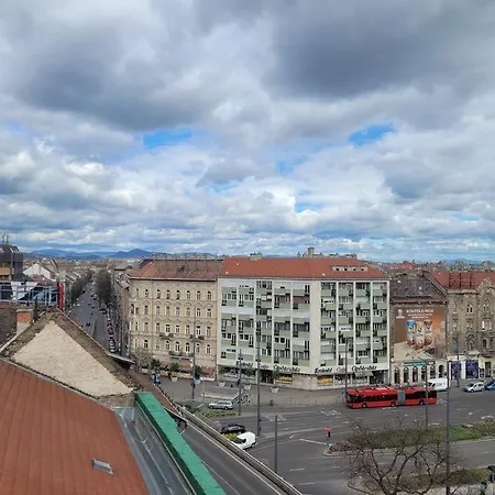 Oli Fiumei Apartment Budapest
