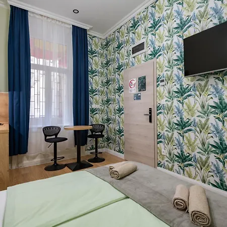 Daire Holidays Courtyard