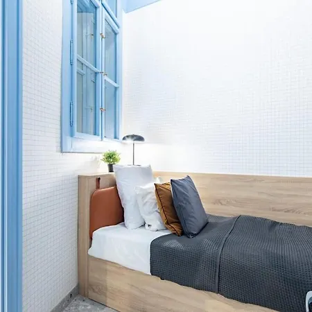 Apartment - Quiet Sleep For Solo Traveller