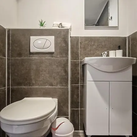 Apartment Red Viking Tiny Budapest