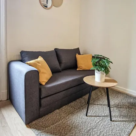Apartment Red Viking Tiny *
