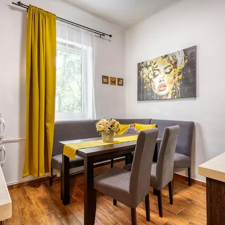 B2 Big King Apartman *