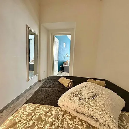 Lujza - Modern Apartment